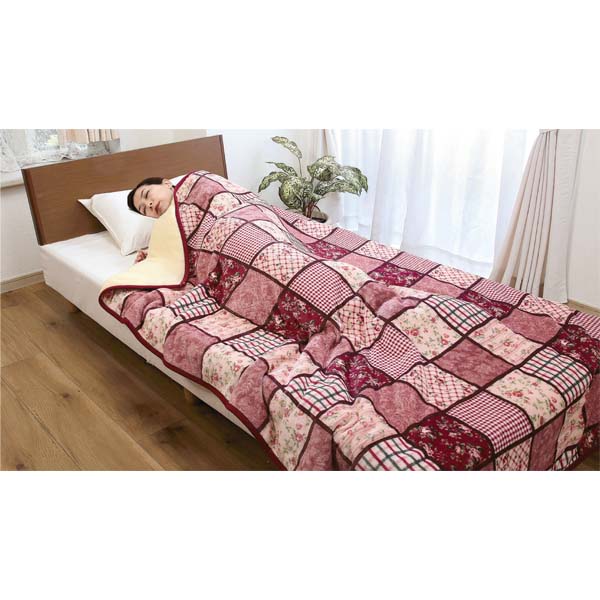 【100Pもらえる・11/30まで期間限定】パッチワーク調あったか中わた入り毛布